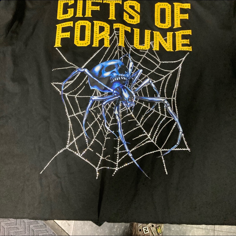 Pre owned Gifts of Fortune tee